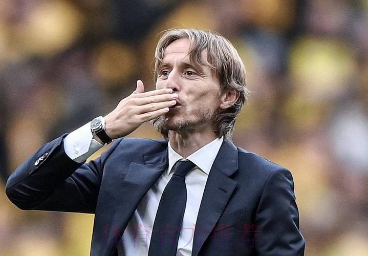 西媒：莫德里奇明确希望留队 决定权在弗洛伦蒂诺